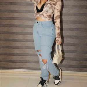 High waisted ripped jeans